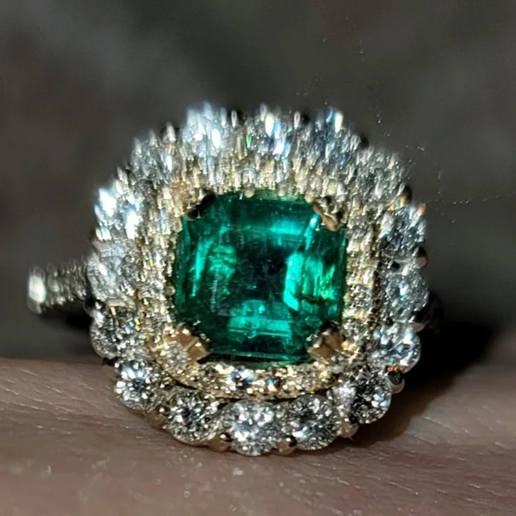 Gift Idea: Genuine appraised 2.88 Carat Emerald 14KT Two-Tone Gold Diamond Ring - Picture 1 of 11